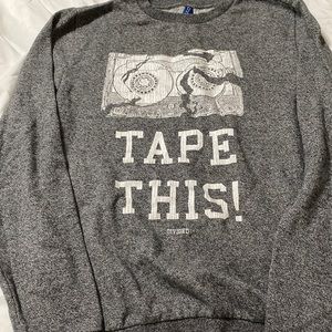 H&M sweater size xs (runs a little big)